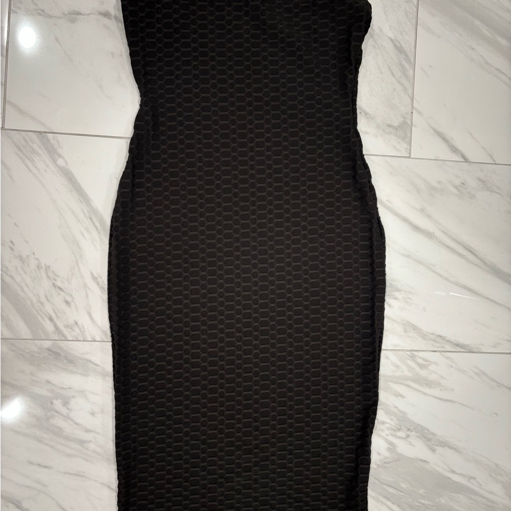 Elegant Black Sleeveless Dress
